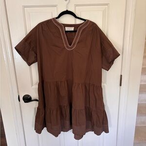 Tuckernuck Pomander Place Brown Tunic with Pink Whipstitch Trim